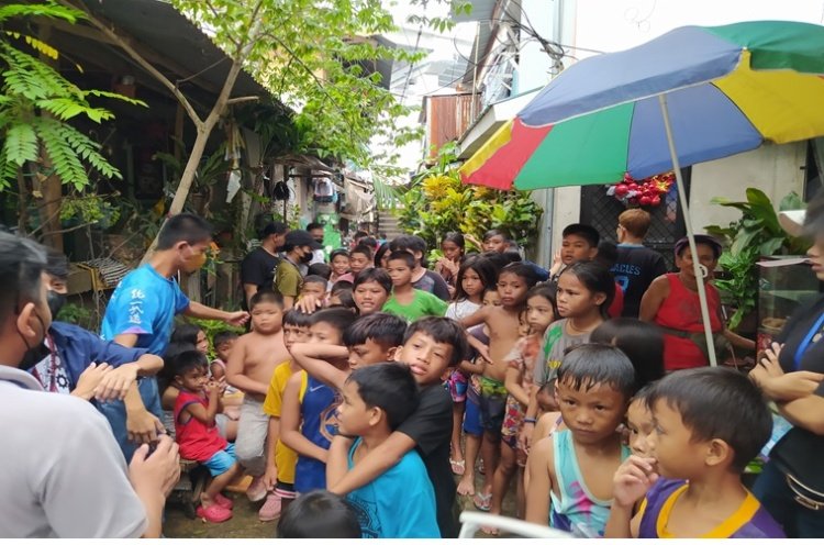 Food Feeding #Philippines